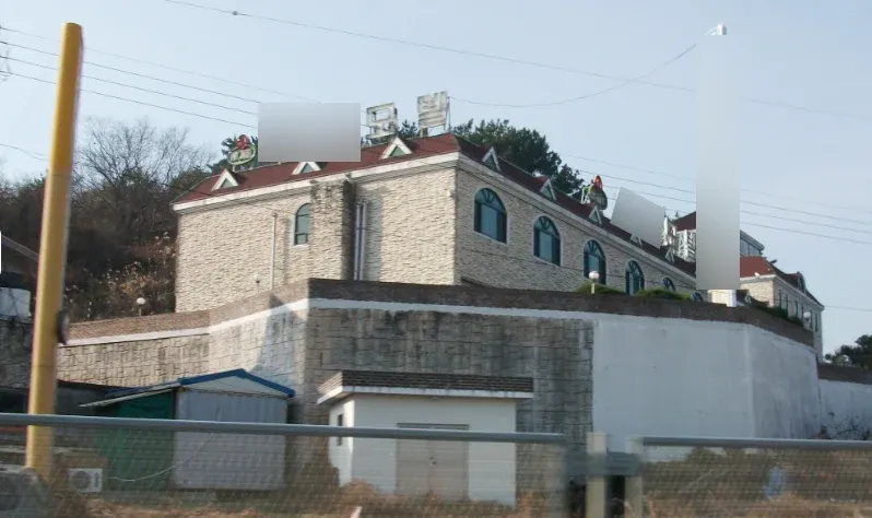 부산 난방·온수용 NE131 이온히팅을 설치한 건물 외관